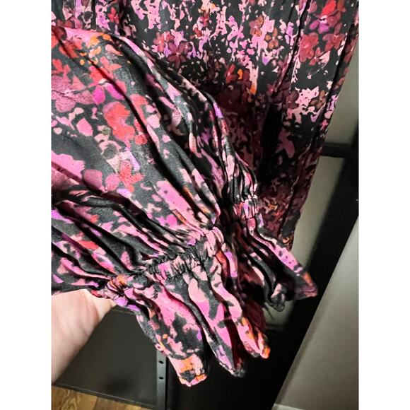 GILNER FARRAR Riley Ruffle Top Size Large - Picture 4 of 7